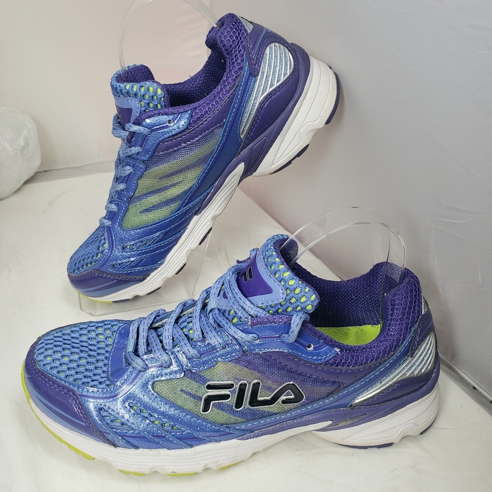 FILA Sneakers